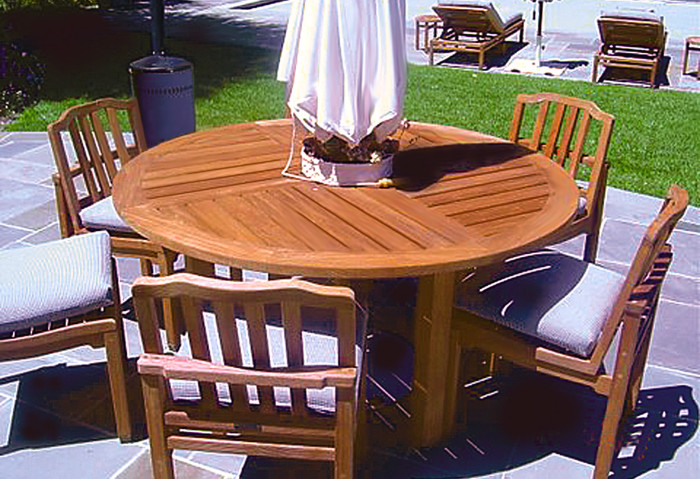 Teak table and chairs after cleaning and staining